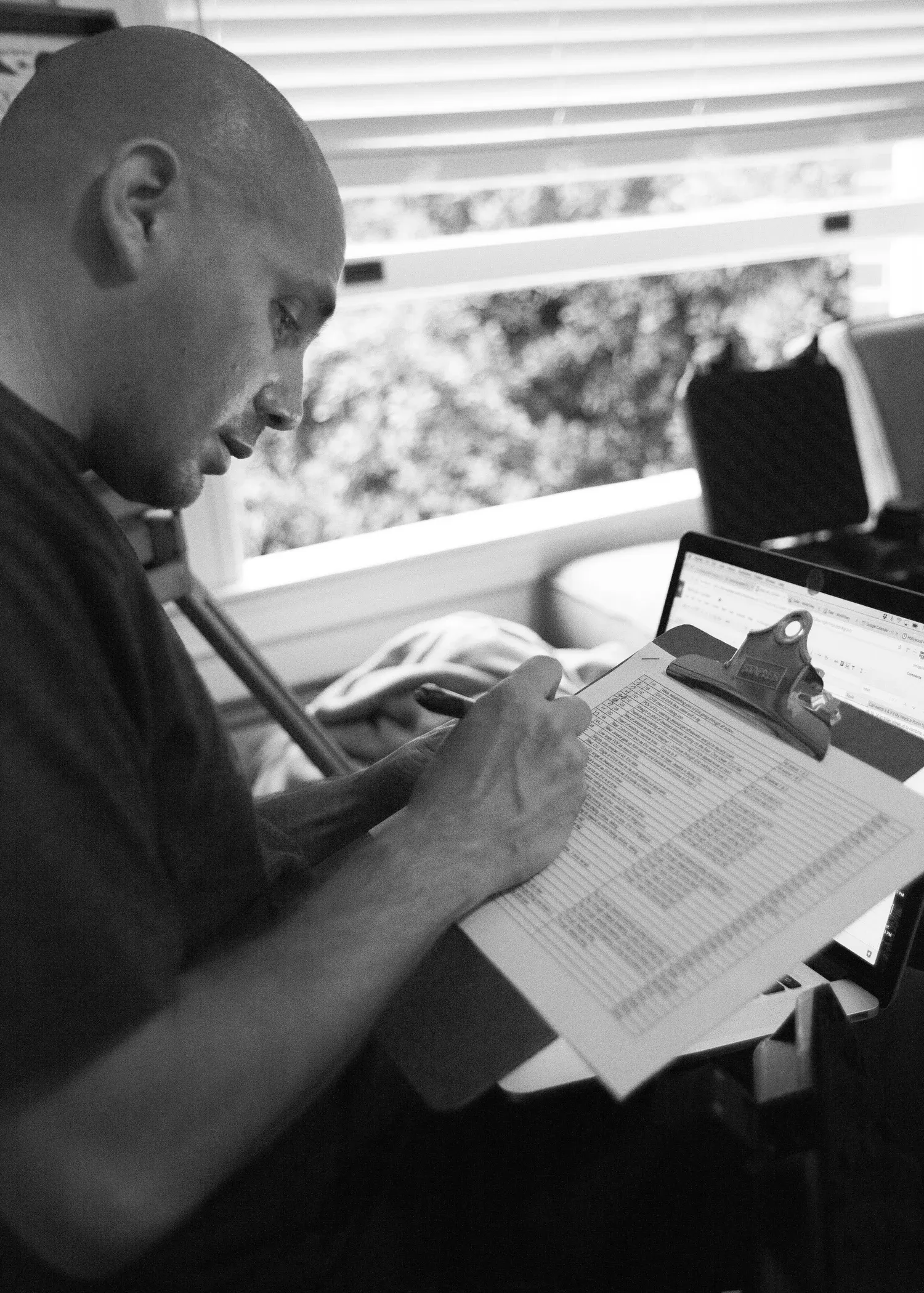 Behind the scenes photo 24